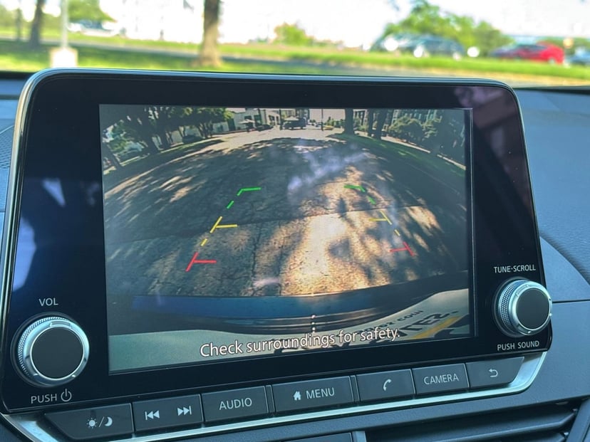 2025 Nissan Altima - Image 20