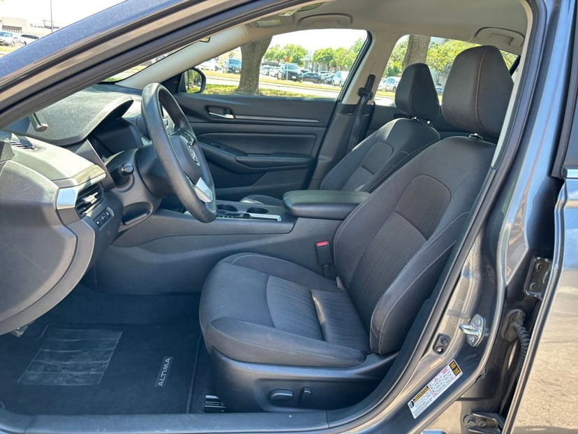 2025 Nissan Altima - Image 22