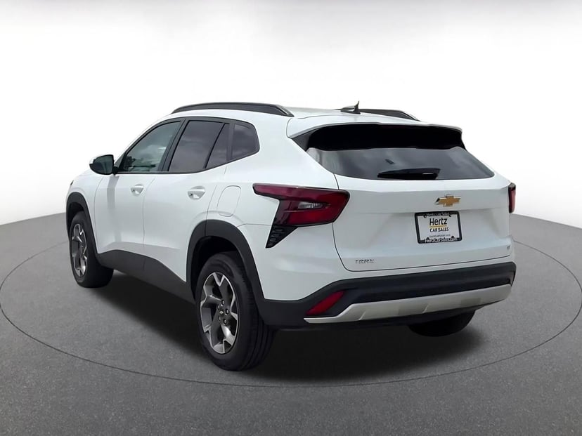 2025 Chevrolet Trax - Image 11