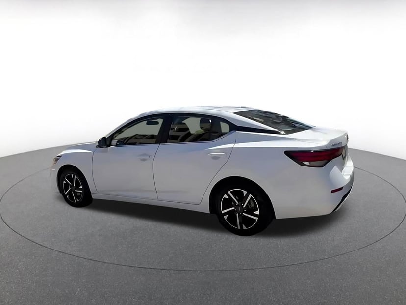 2025 Nissan Sentra - Image 10