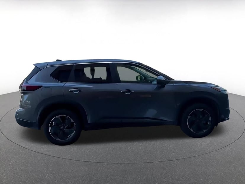 2025 Nissan Rogue - Image 16