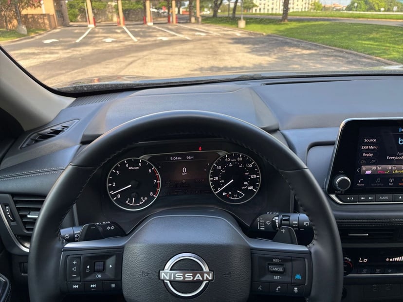 2025 Nissan Rogue - Image 24