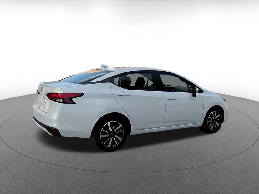 2025 Nissan Versa - Image 12