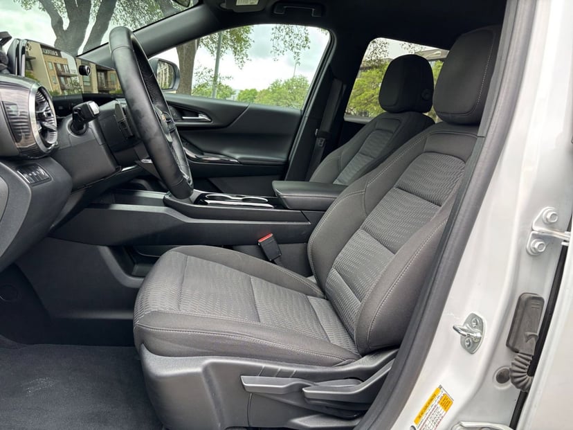 2025 Chevrolet Equinox - Image 22