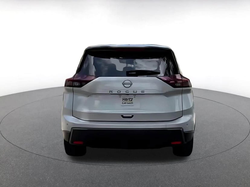 2025 Nissan Rogue - Image 10
