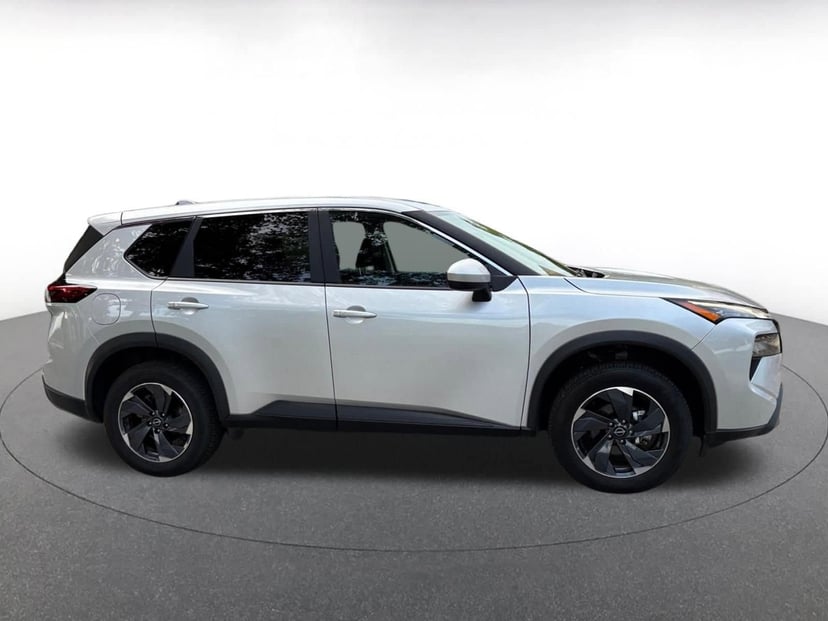 2025 Nissan Rogue - Image 15
