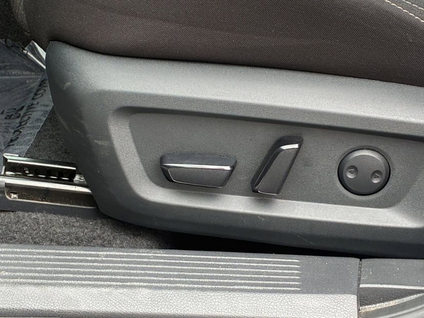 2025 Nissan Rogue - Image 17