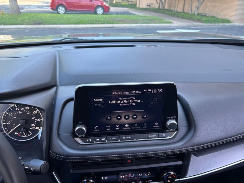 2025 Nissan Rogue - Image 17