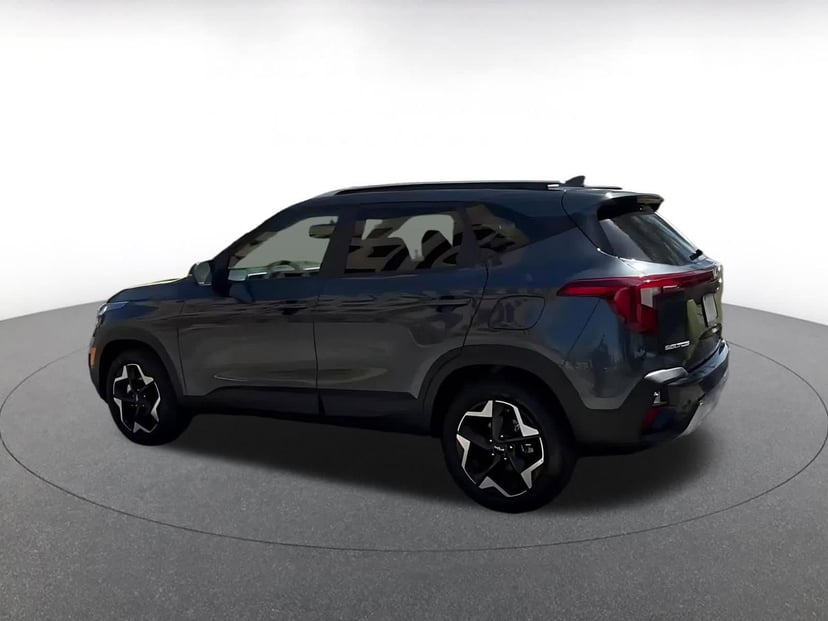 2025 Kia Seltos - Image 10