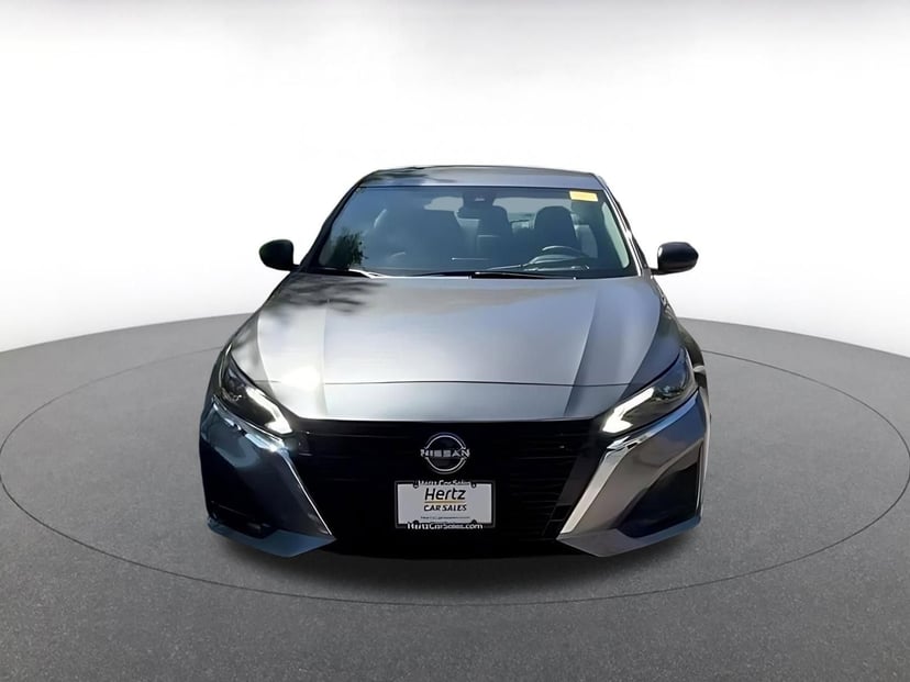 2025 Nissan Altima - Image 5