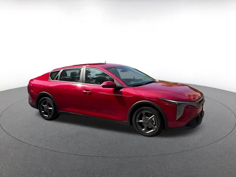 2025 Kia K4 - Image 2
