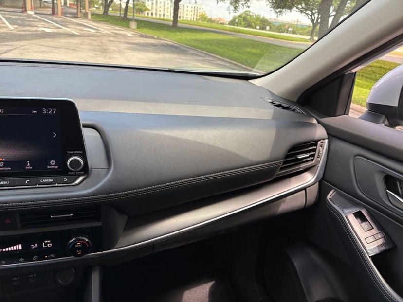 2025 Nissan Rogue - Image 25