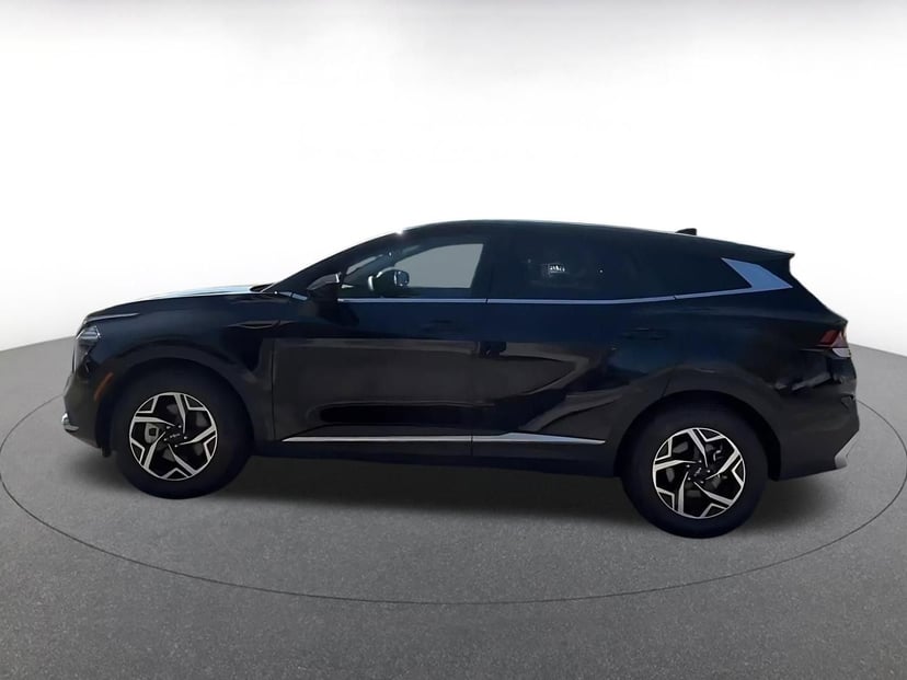 2025 Kia Sportage - Image 8