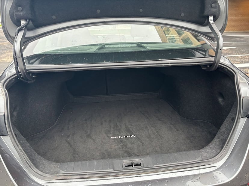 2025 Nissan Sentra - Image 26