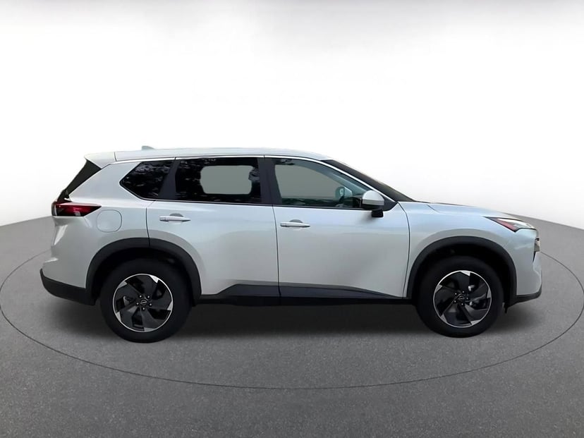 2025 Nissan Rogue - Image 16