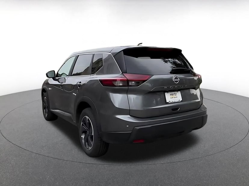 2025 Nissan Rogue - Image 11