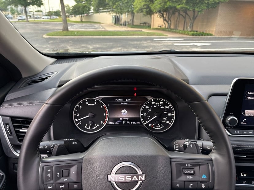 2025 Nissan Rogue - Image 29