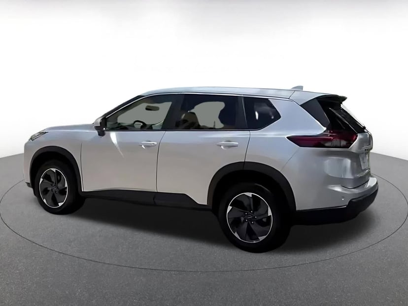 2025 Nissan Rogue - Image 8