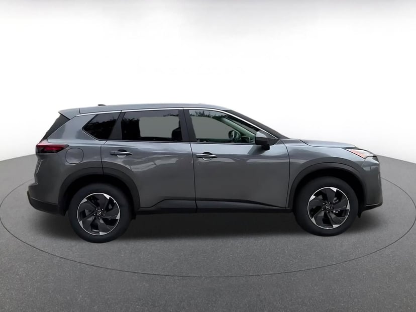 2025 Nissan Rogue - Image 16