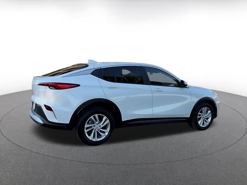 2025 Buick Envista - Image 11