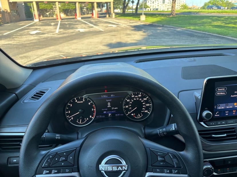 2025 Nissan Altima - Image 29