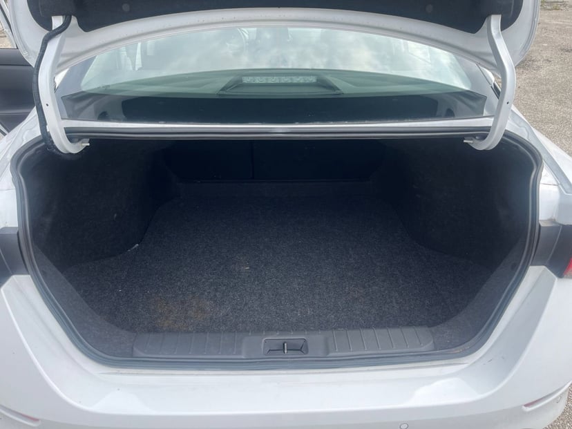 2025 Nissan Sentra - Image 29