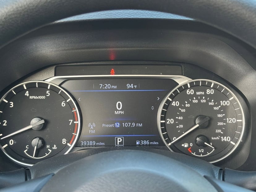 2025 Nissan Altima - Image 30