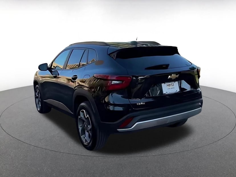 2025 Chevrolet Trax - Image 9