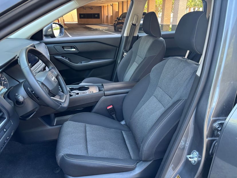 2025 Nissan Rogue - Image 31