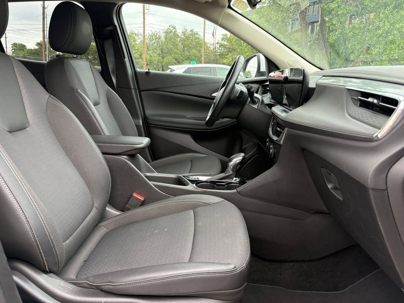 2025 Buick Encore GX - Image 27