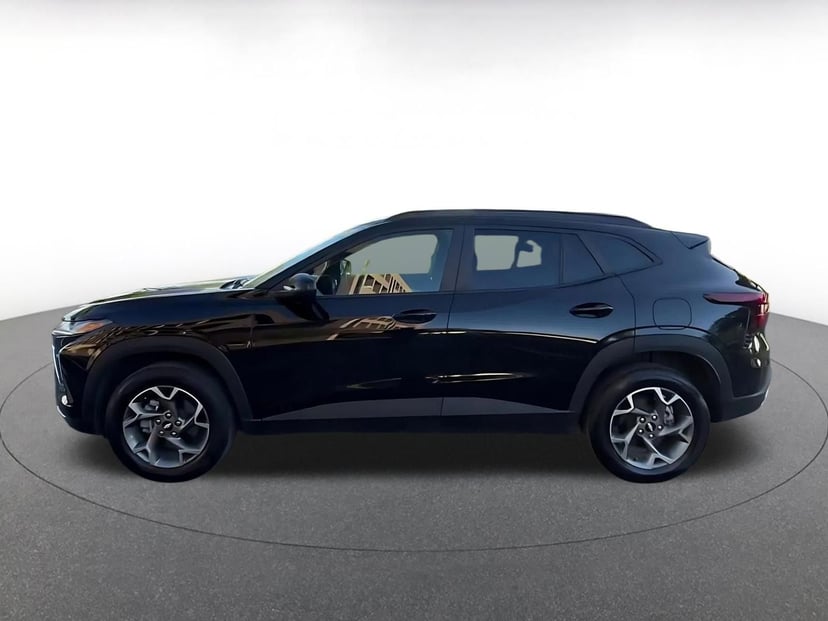 2025 Chevrolet Trax - Image 7