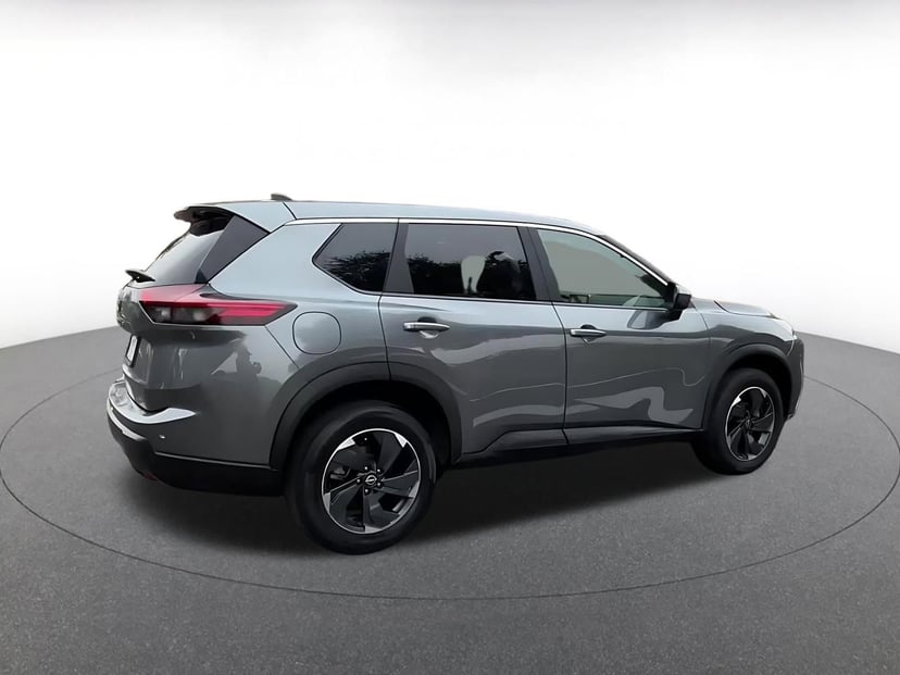 2025 Nissan Rogue - Image 15
