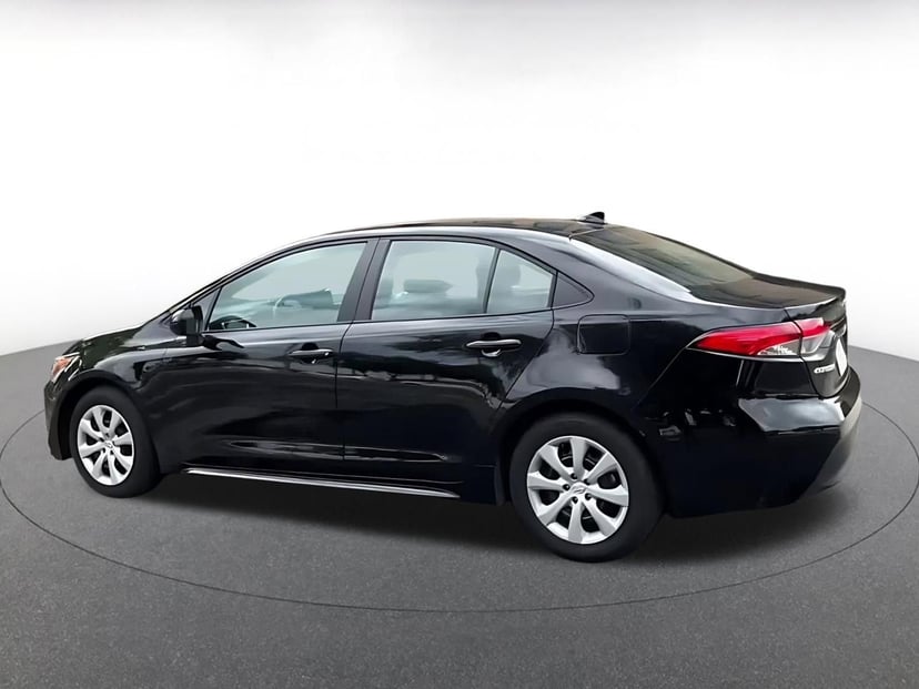 2025 Toyota Corolla - Image 16