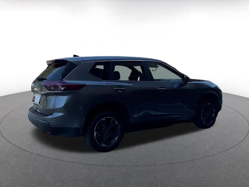 2025 Nissan Rogue - Image 13
