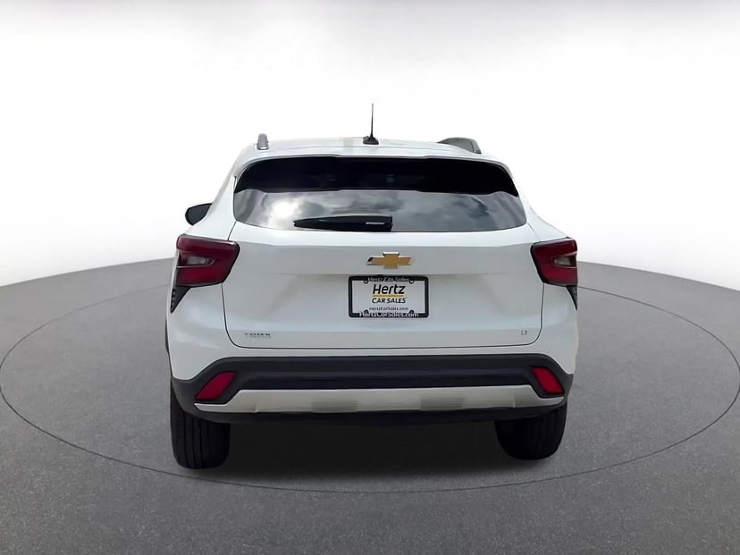 2025 Chevrolet Trax - Image 12