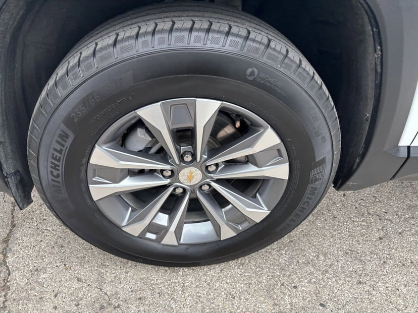 2025 Chevrolet Equinox - Image 25