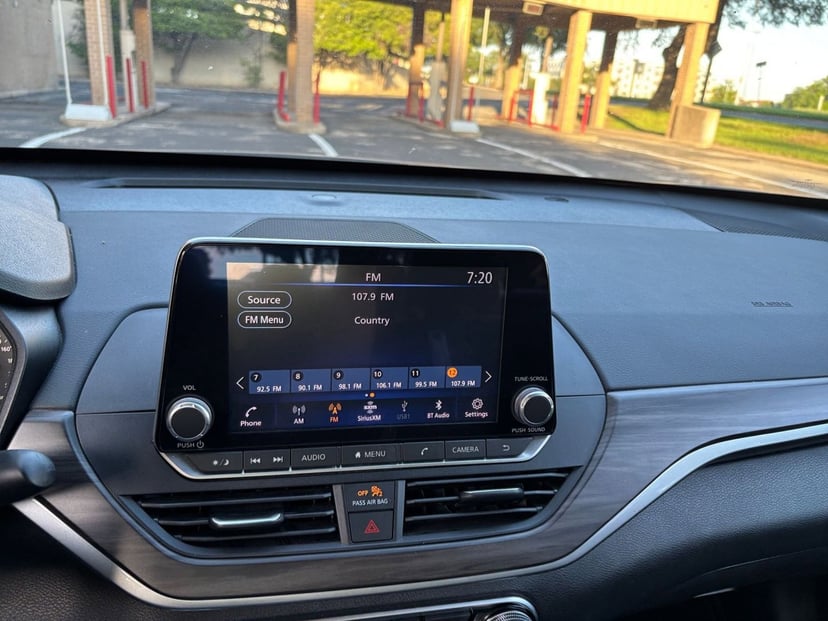 2025 Nissan Altima - Image 14