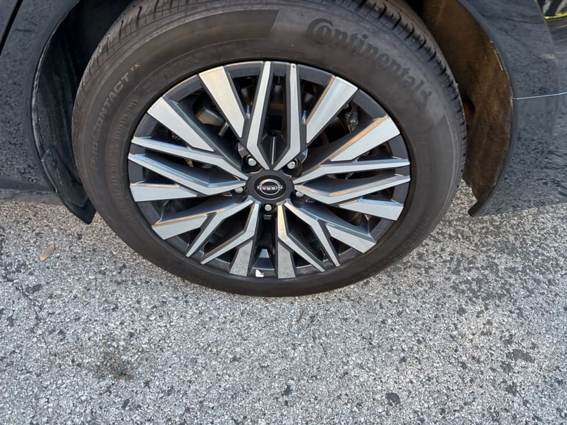 2025 Nissan Altima - Image 25