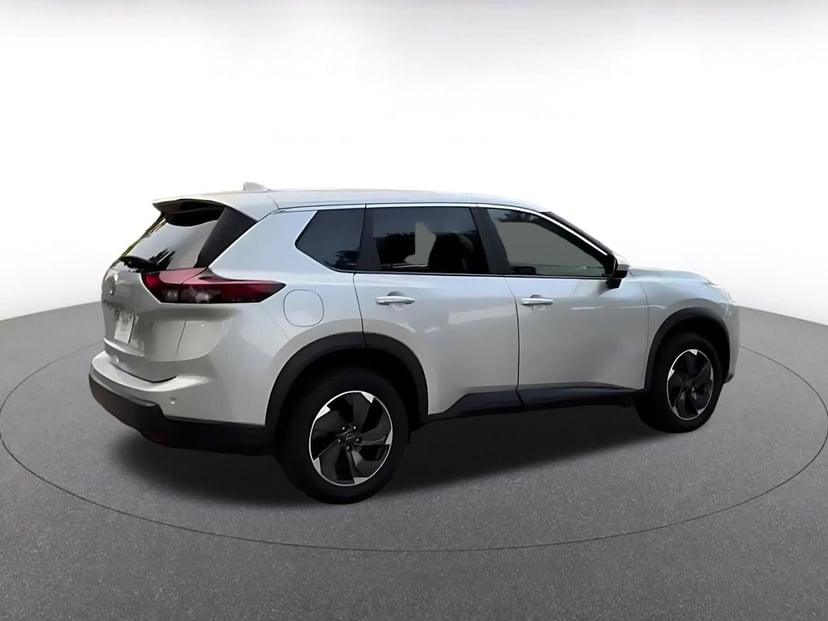 2025 Nissan Rogue - Image 13