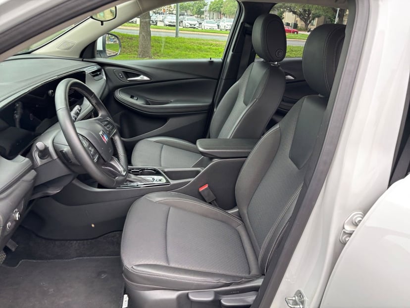 2025 Buick Encore GX - Image 31