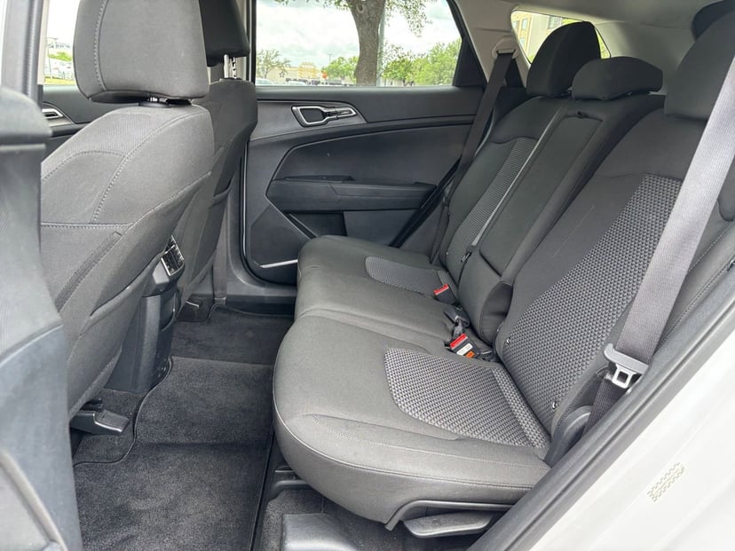 2025 Kia Sportage - Image 21