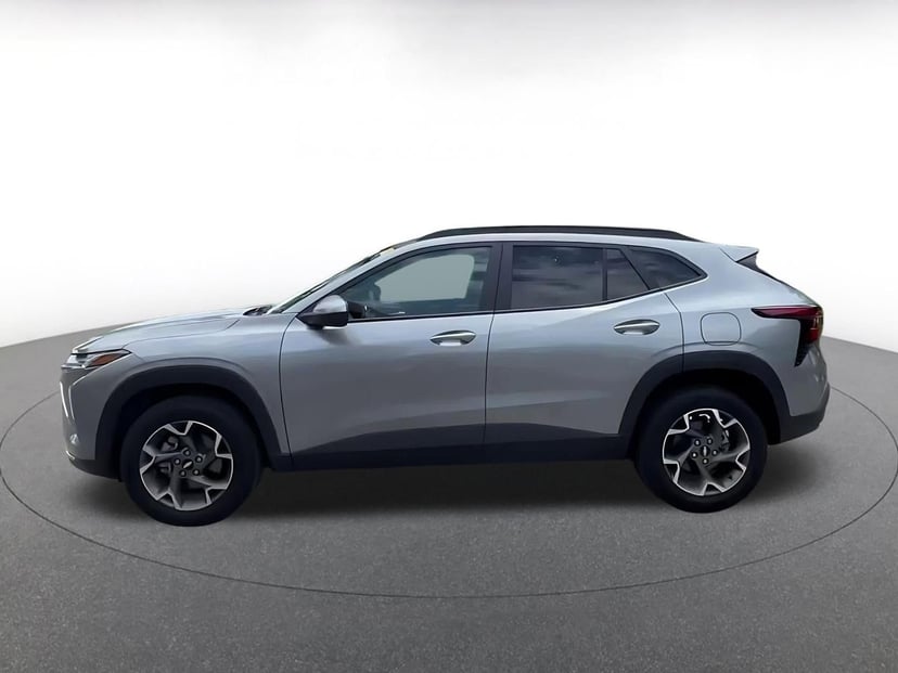 2025 Chevrolet Trax - Image 8