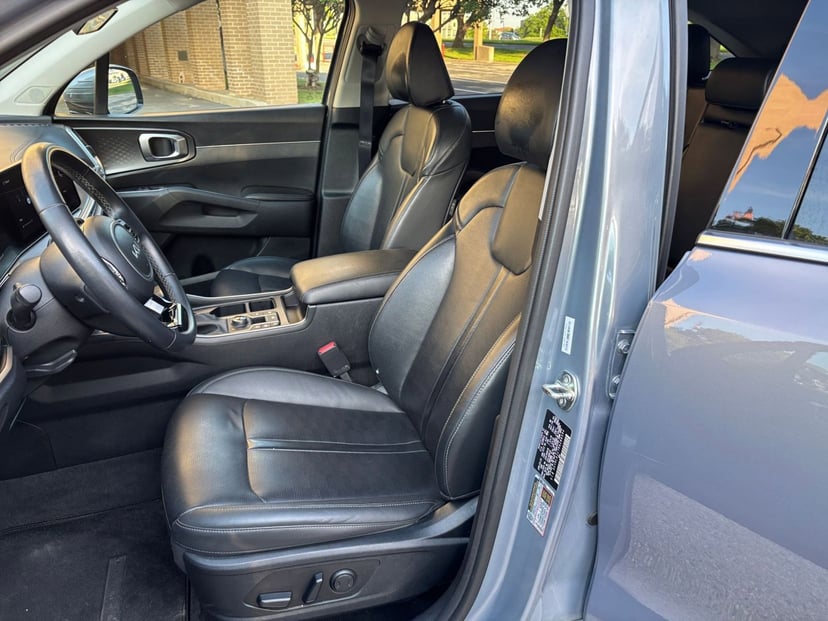 2024 Kia Sorento - Image 31