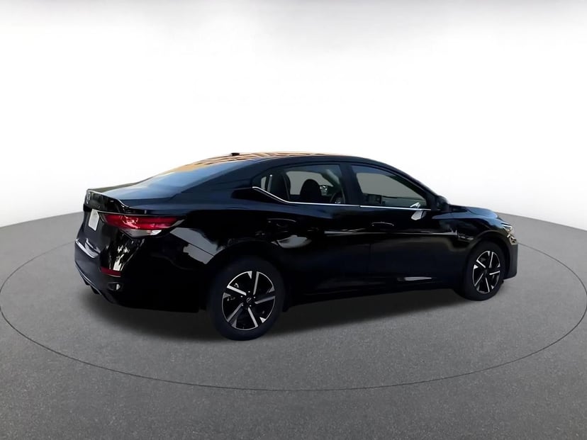 2025 Nissan Sentra - Image 13