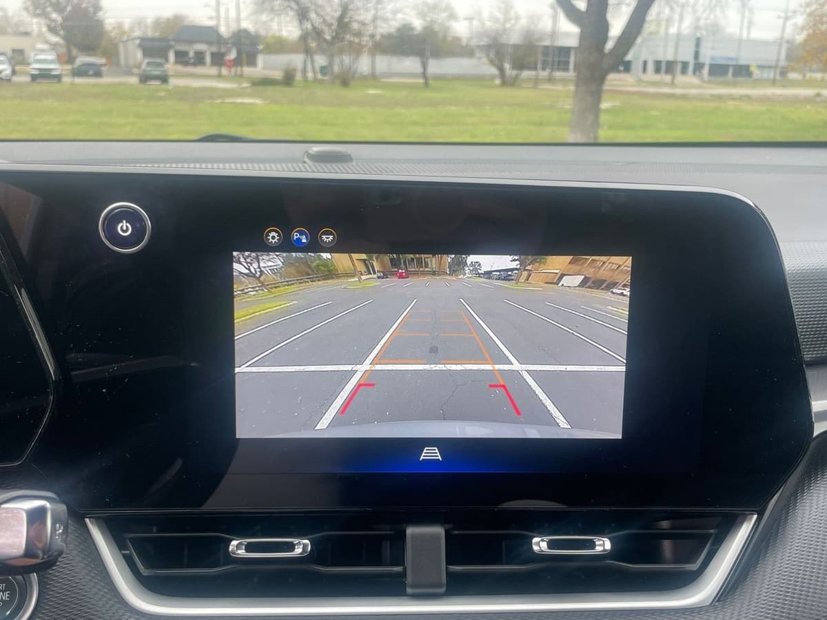 2025 Chevrolet Equinox - Image 17