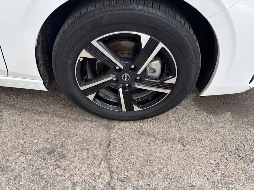2025 Nissan Sentra - Image 25