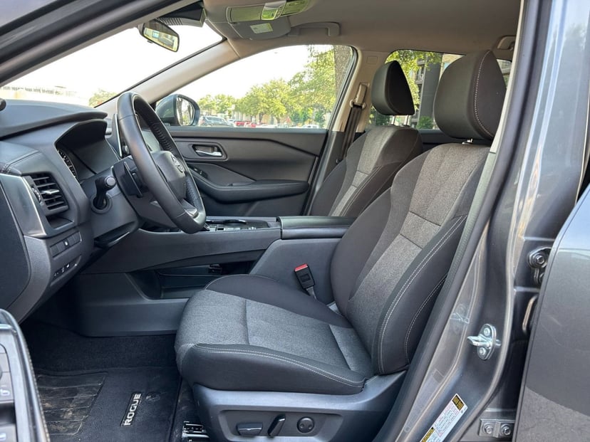 2025 Nissan Rogue - Image 18