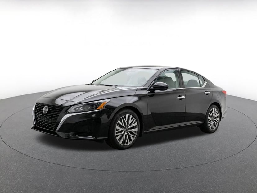 2025 Nissan Altima - Image 3