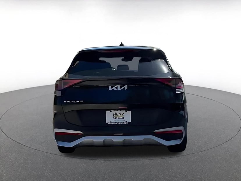 2025 Kia Sportage - Image 12