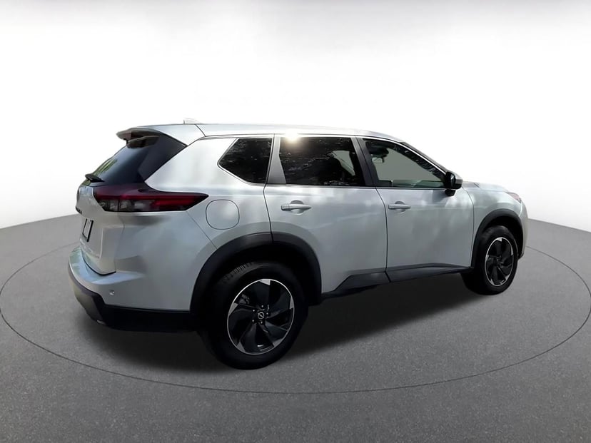 2025 Nissan Rogue - Image 11